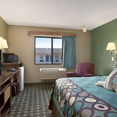 Super 8 By Wyndham Russellville Esterno foto