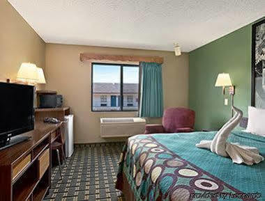 Super 8 By Wyndham Russellville Esterno foto