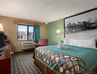 Super 8 By Wyndham Russellville Esterno foto